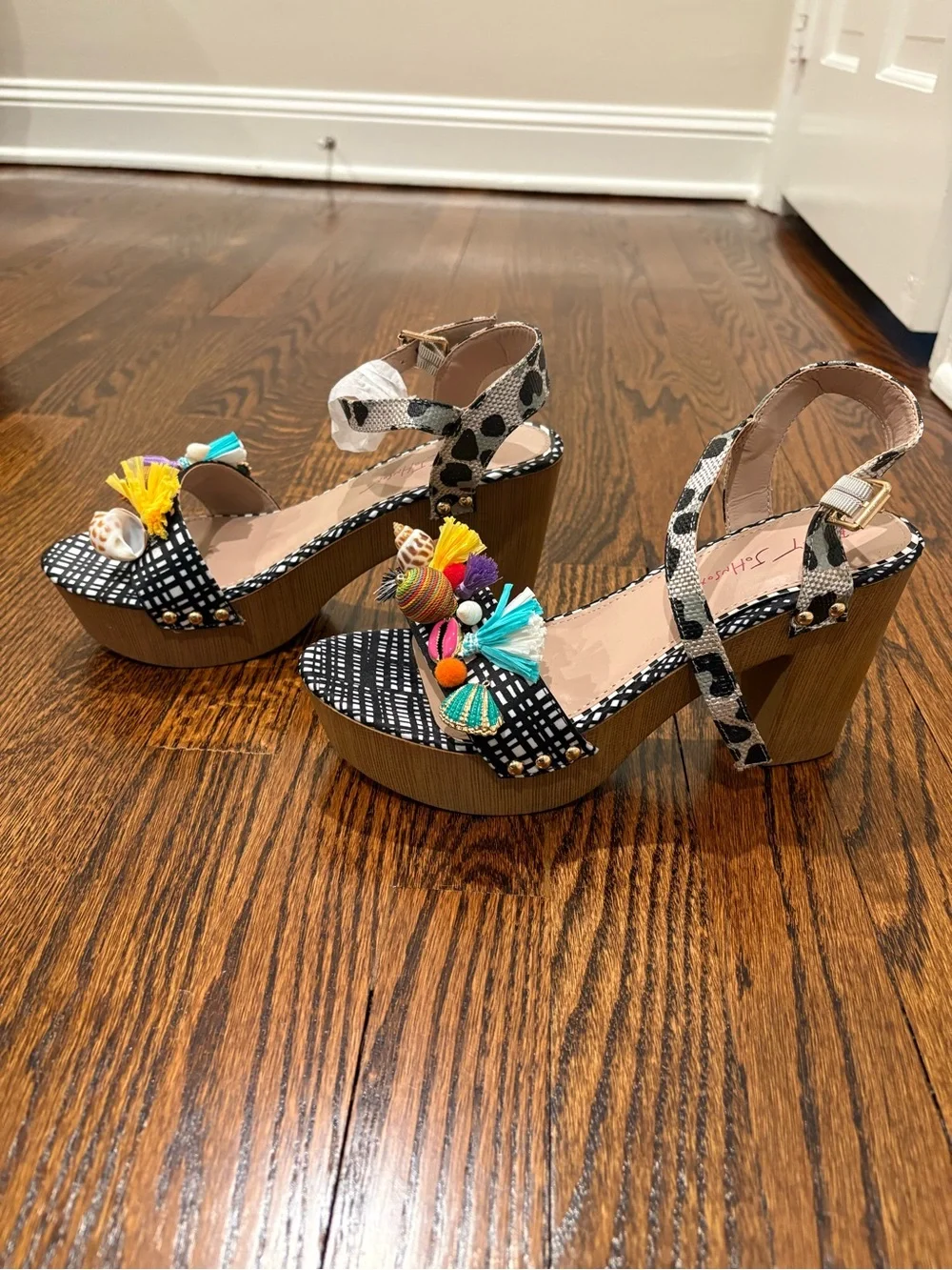 Women’s Black Patterned Platform Sandals with Colorful Tassels - Picture 2 of 4
